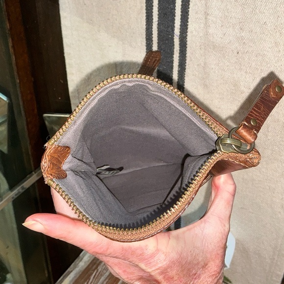 Frye Leather Stadium Bag Crossbody Wristlet Cognac Brown Retail $178 - Picture 12 of 14